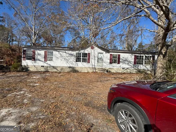 102 Bass St, Baxley, GA 31513