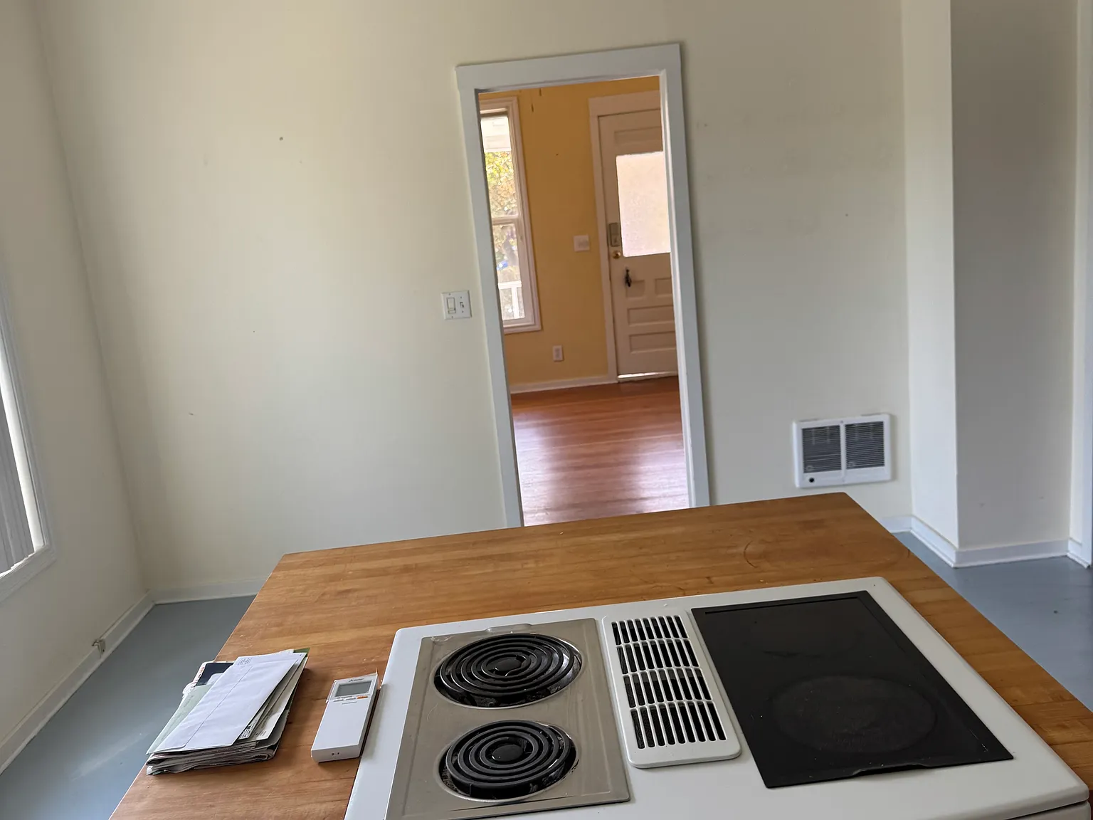 3 bed, 950 sqft, $2,750 — Photo 3