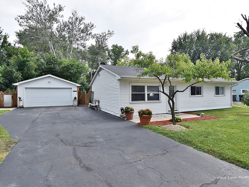 1st image of 34W775 N James Dr