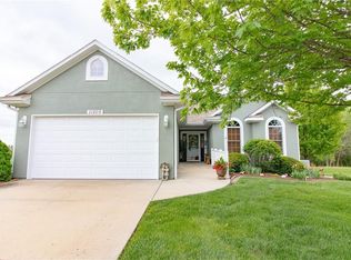 11209 Trevor Dr, Peculiar, MO 64078