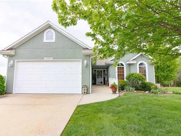 11209 Trevor Dr, Peculiar, MO 64078