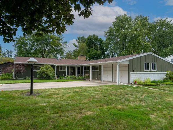 1309 S Lynnwood Dr, Mount Pleasant, MI 48858
