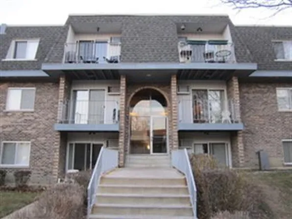 931 Jonathon Ct #8-105, Prospect Heights, IL 60070