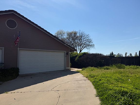 2nd image of 358 Snowhaven Ct