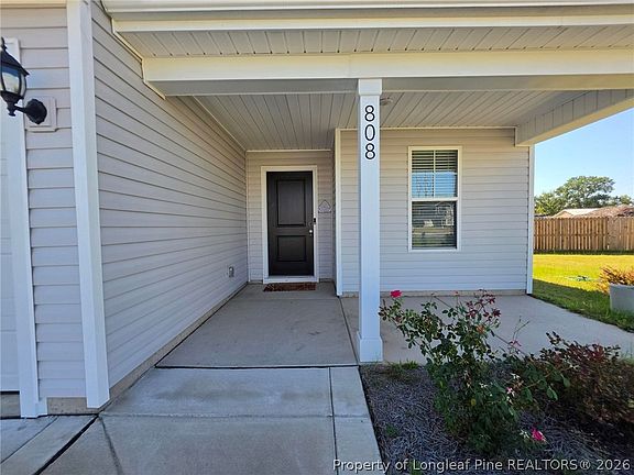 5th image of 808 Old Angus Ln