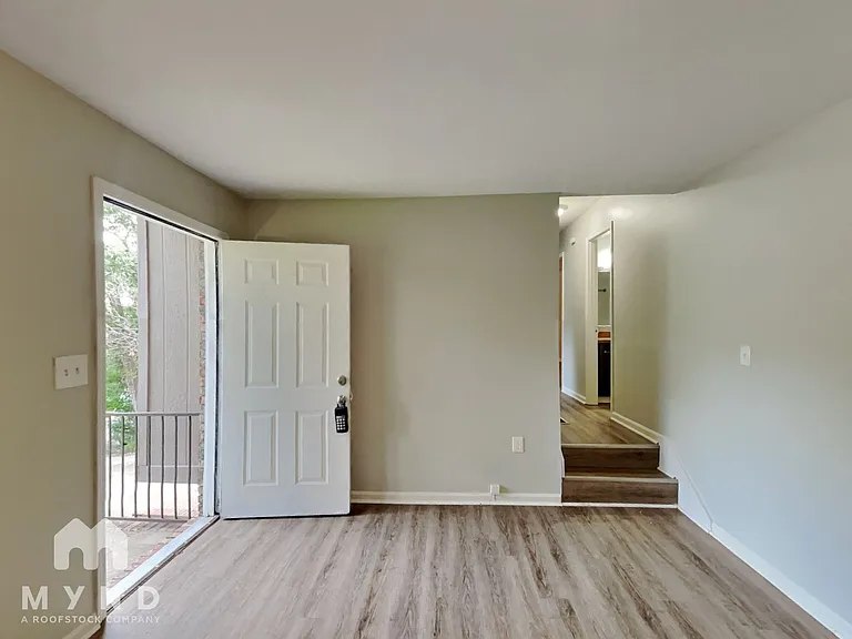 5190 Roger Dr — Photo 8