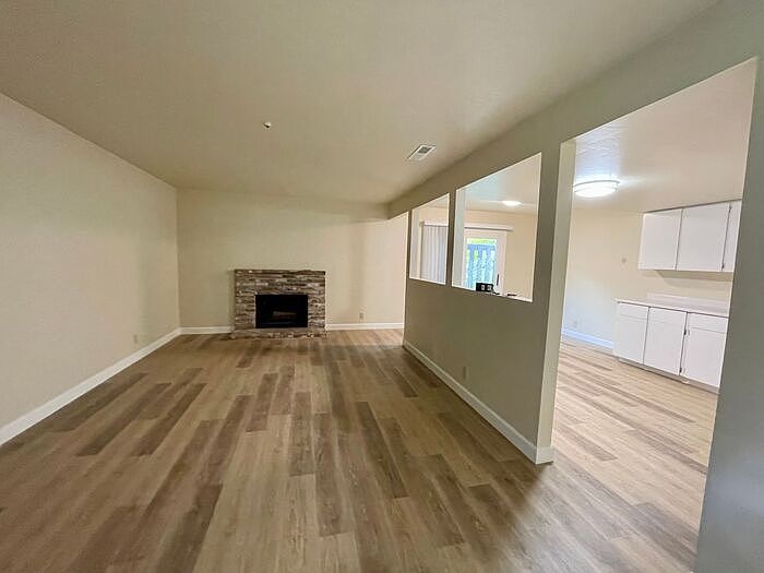 1st image of 421 West St #12