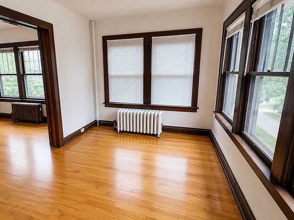 5th image of 1025-1027 Jenifer St #2W
