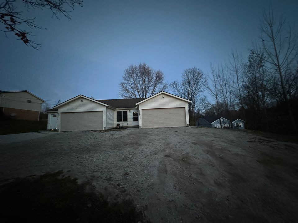 1st image of 15299 Clinton Rd #B
