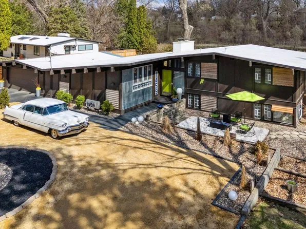 1459 Lone Oak Ln, Eagan, MN 55121