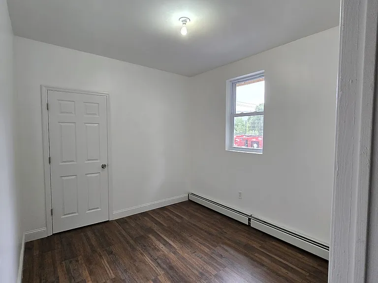 65 Windermere Ave #4 — Photo 8