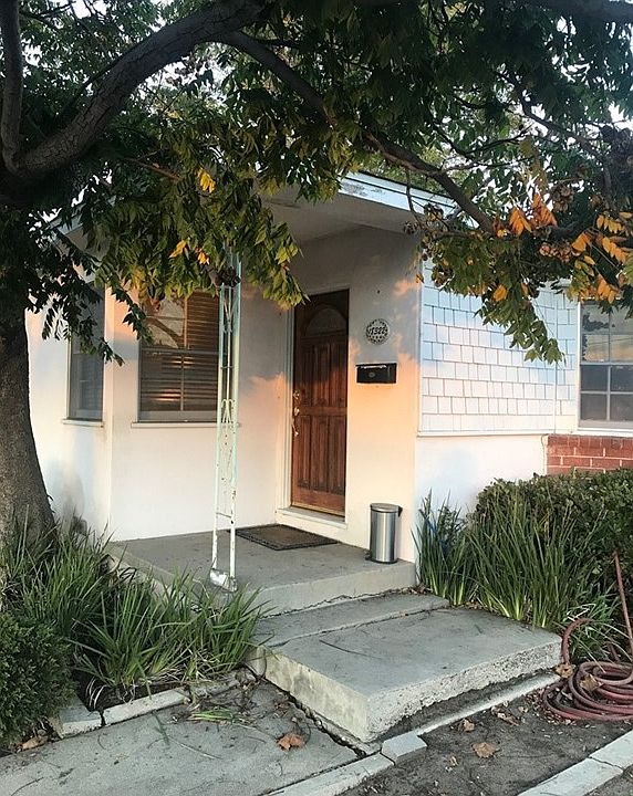 1st image of 18322 Prairie Ave