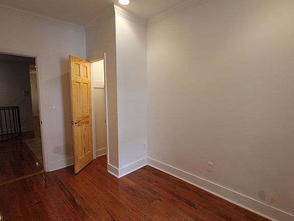 5th image of 152 Sherman Ave APT 6