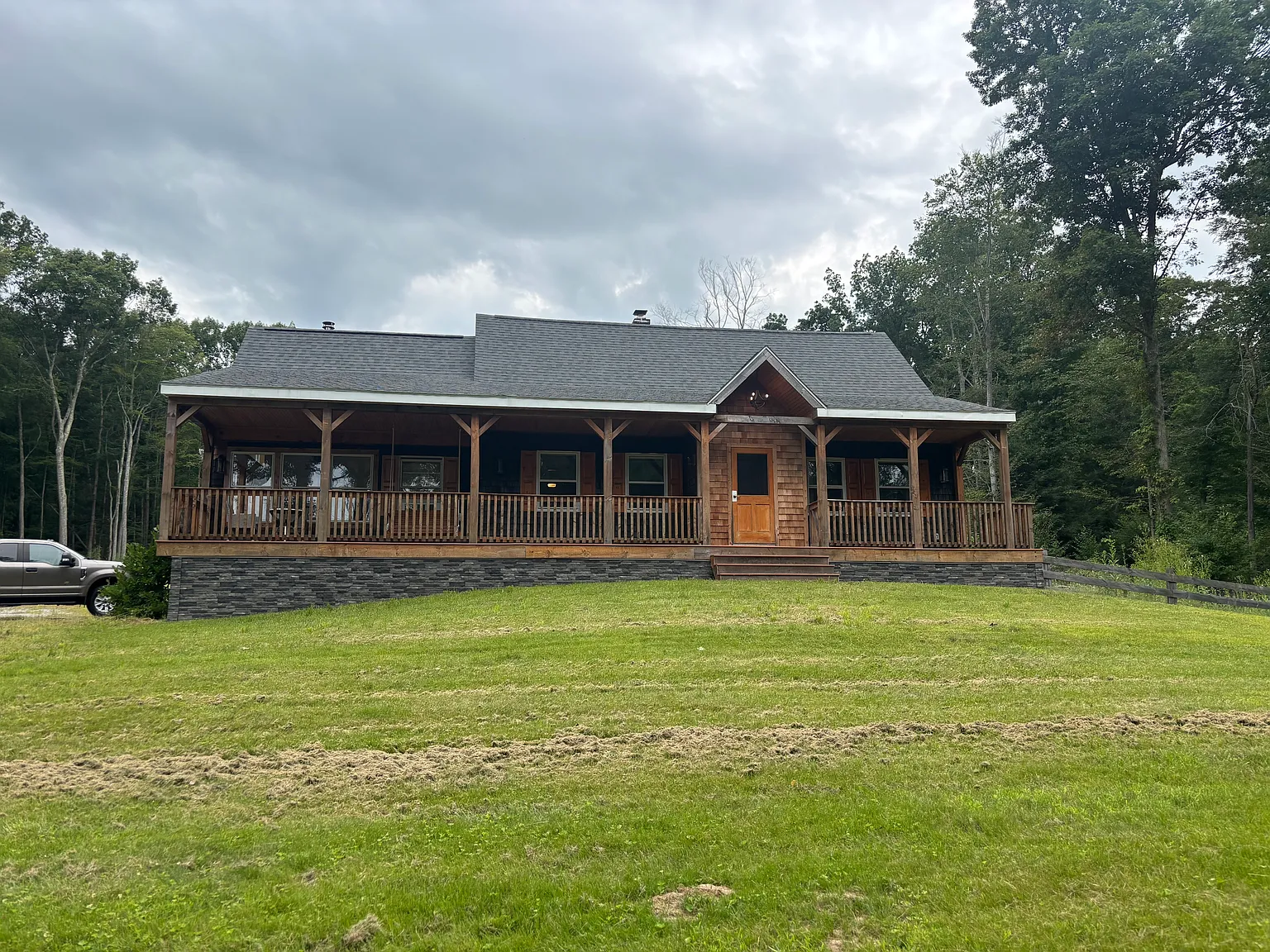 4 bed, 2.5 bath, 2000 sqft, $3,850 — Photo 1
