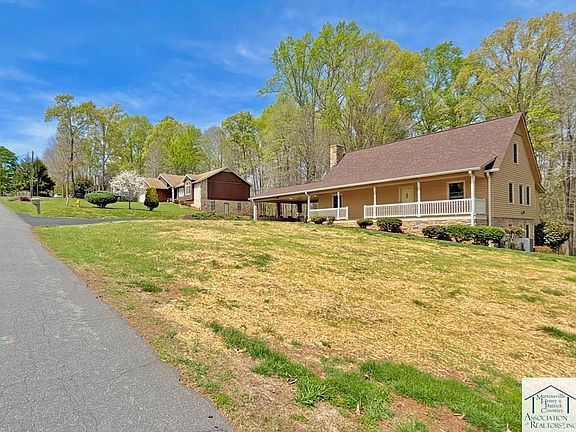 3rd image of 386 Marhill Dr