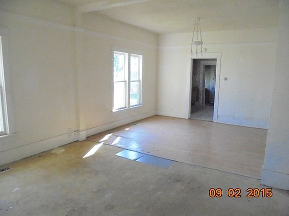 Inside front door looking to DR