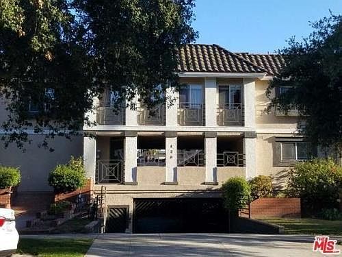 1st image of 420 Riverdale Dr APT 8