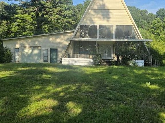 3rd image of 10200 Hillview Dr
