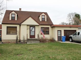 220 E Franklin St, Denver, IA