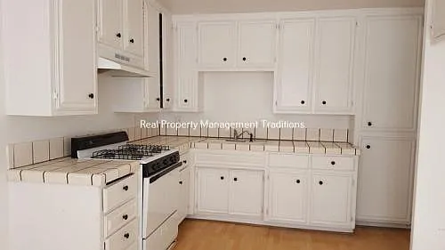 232 E Lancaster Blvd — Photo 12
