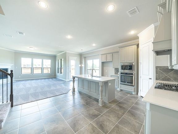 2nd image of 7929 Heritage Palms Trl