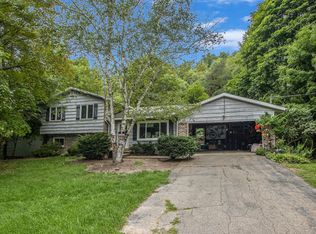 329 E Davis St, Paw Paw, MI 49079