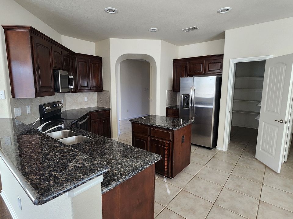 1st image of 4604 Shagbark Dr