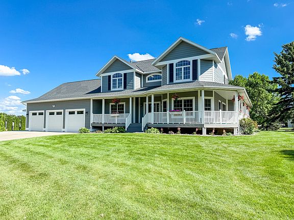 2nd image of 807 Regency Ct