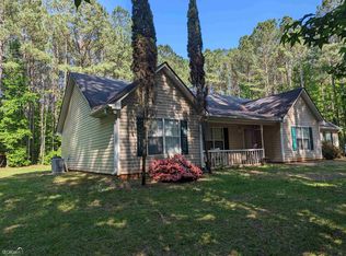 1023 New Hope Rd, Locust Grove, GA 30248