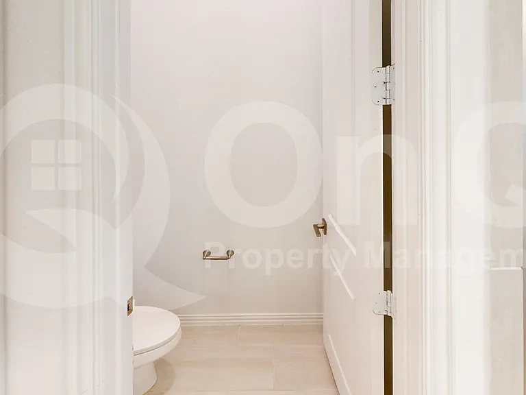 3285 Dover Dr — Photo 23