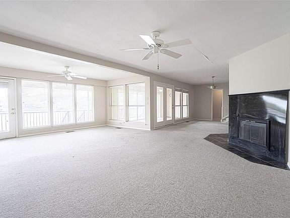 3rd image of 5216 Country Club Dr