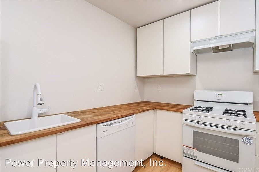 1st image of 11921 Goshen Ave APT 6