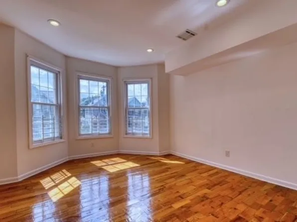 131 Sylvan Ave Floor 2, Newark, NJ 07104