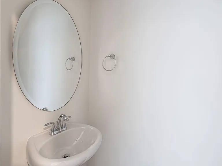 436 Kinnerton Pl — Photo 10