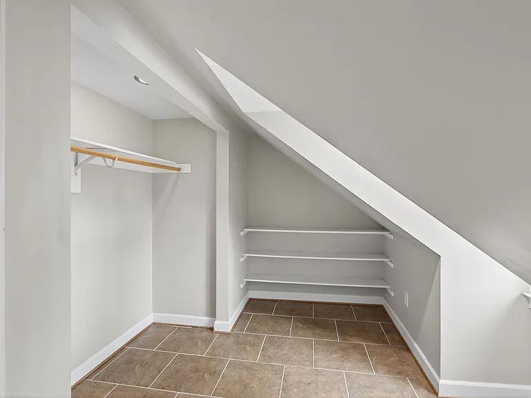 114 Battle Rd — Photo 23