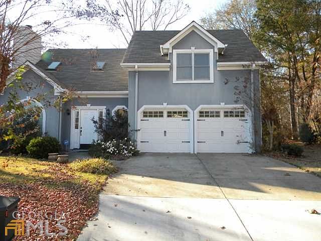 1st image of 905 Chateau Ct SE