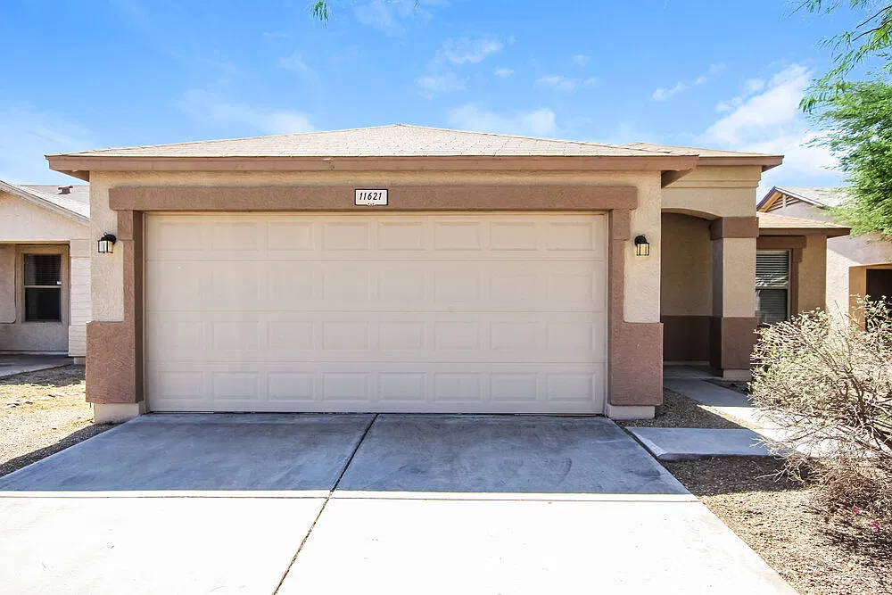3 bed, 2.0 bath, 1662 sqft, $1,895 — Photo 1