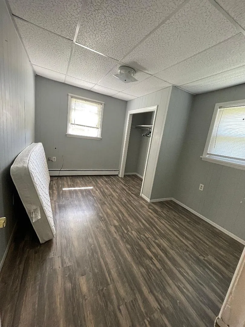 2 bed, 900 sqft, $825 — Photo 4
