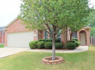 5008 Bedfordshire Dr, Fort Worth, TX 76135