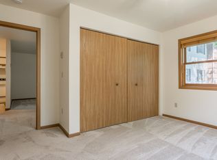 913 Acewood Blvd #105, Madison, WI 53714