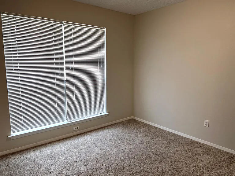 202 S Sendero Dr — Photo 9
