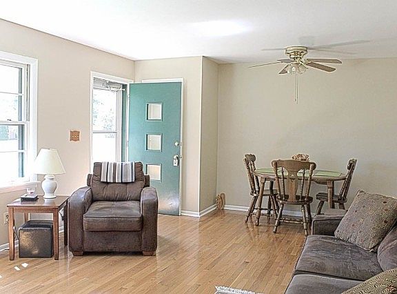 4th image of 1019 Parkside Dr
