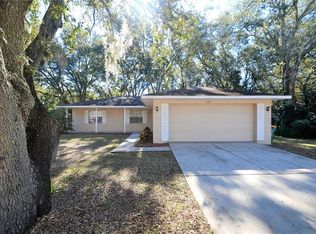 2716 N Dellwood Dr, Eustis, FL 32726