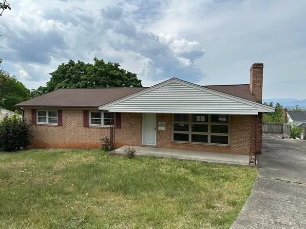 865 Olney Rd, Vinton, VA 24179