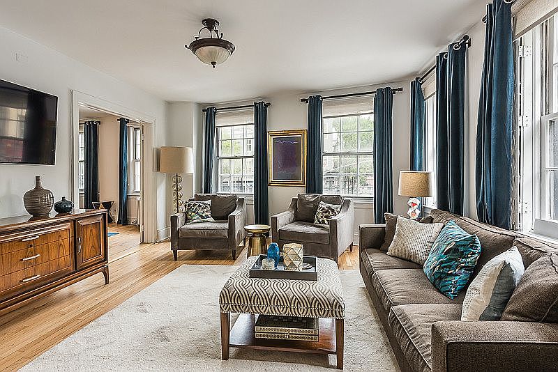 1st image of 300 W 11th St #1