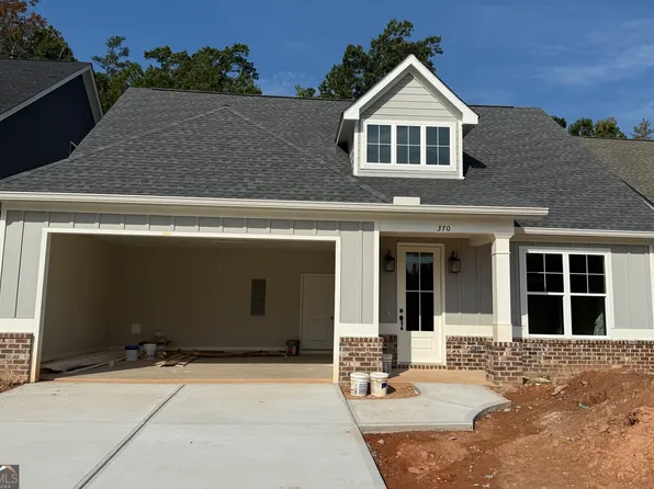 370 Maple View Dr, Carrollton, GA 30117