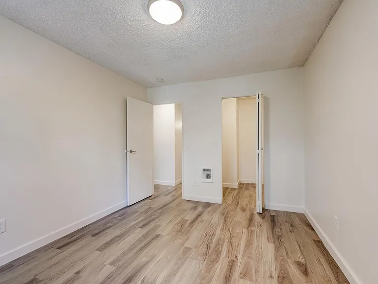 Icon Beaverton — Photo 16