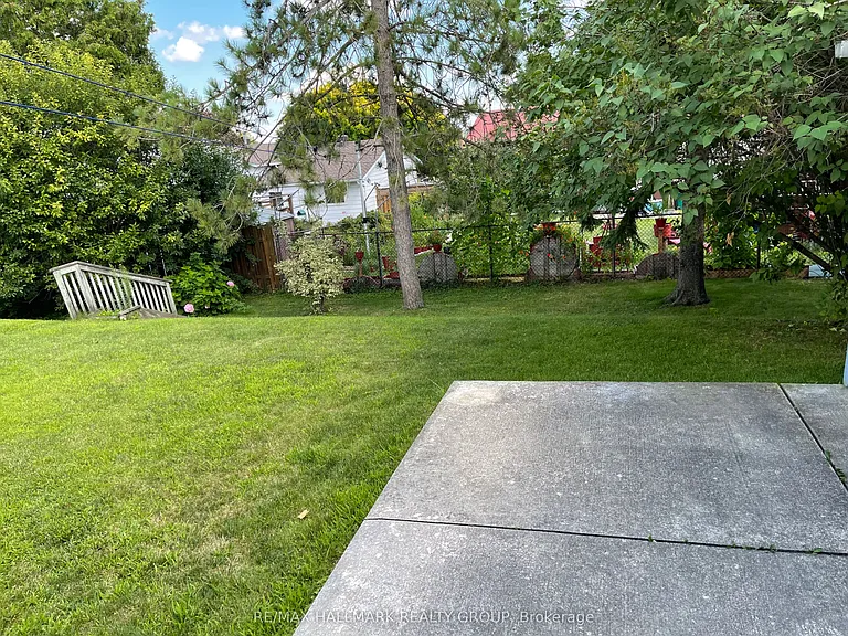 88 Hillcrest Dr — Photo 4