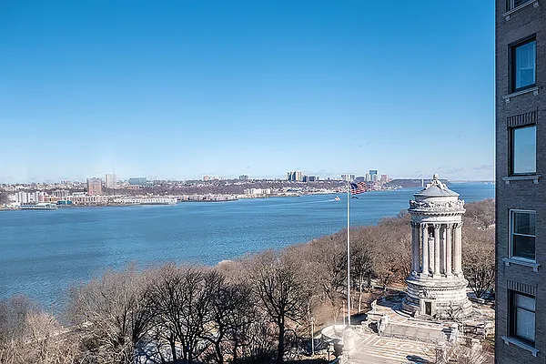 Rented by Rita S Citrin, LREB | media 15