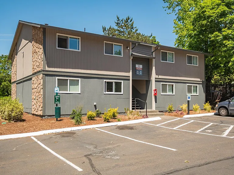Oak Grove Exterior Two Story